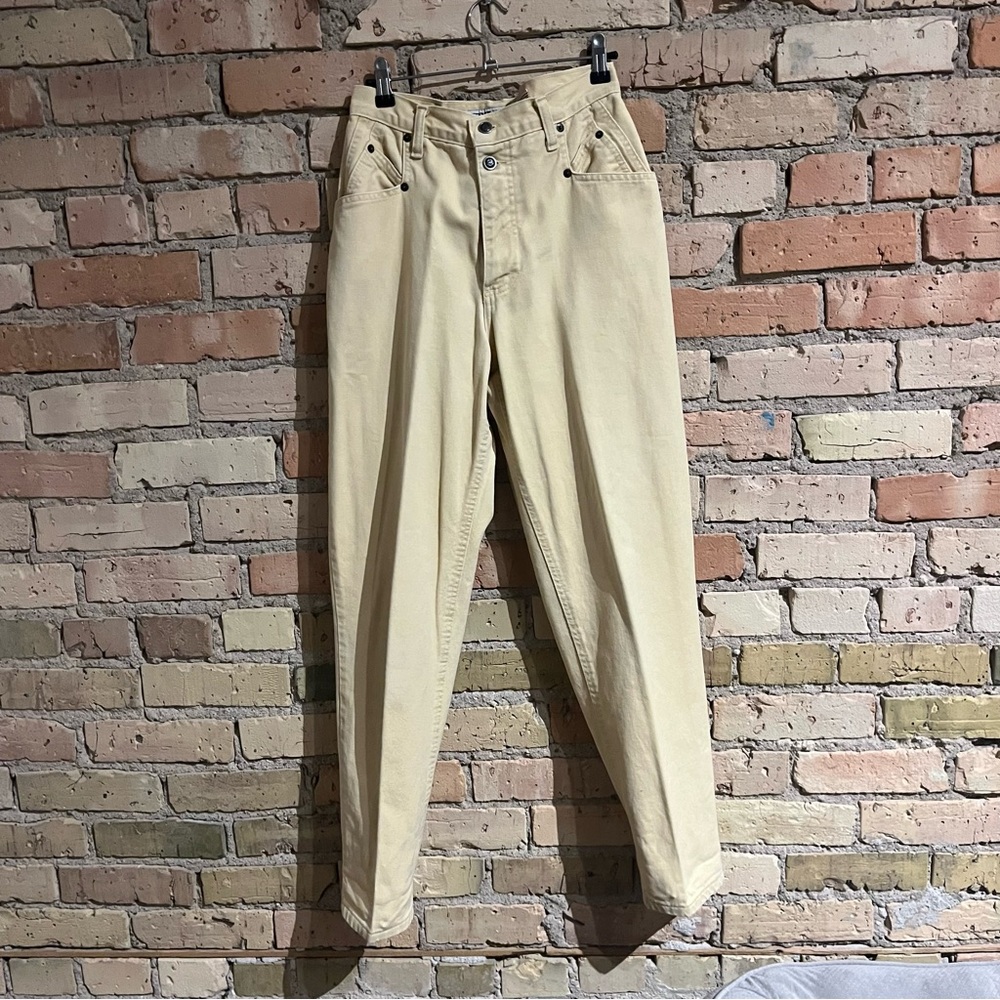 vintage pastel yellow Zena Denim mom jeans size 8 (28” waist)